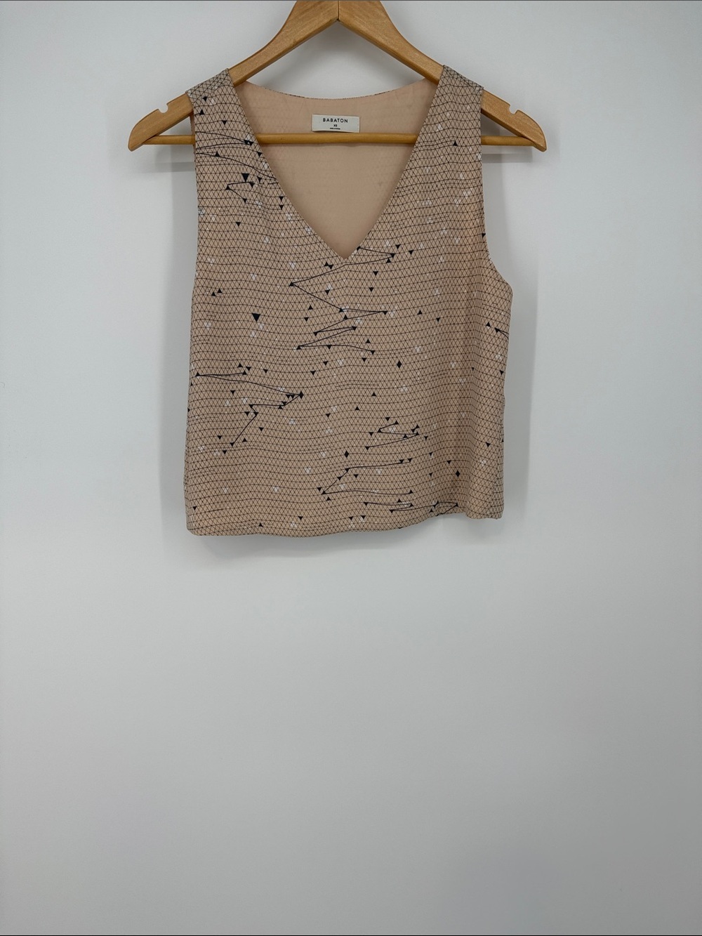 Babaton by Aritzia lined v-neck blouse with geometric pattern